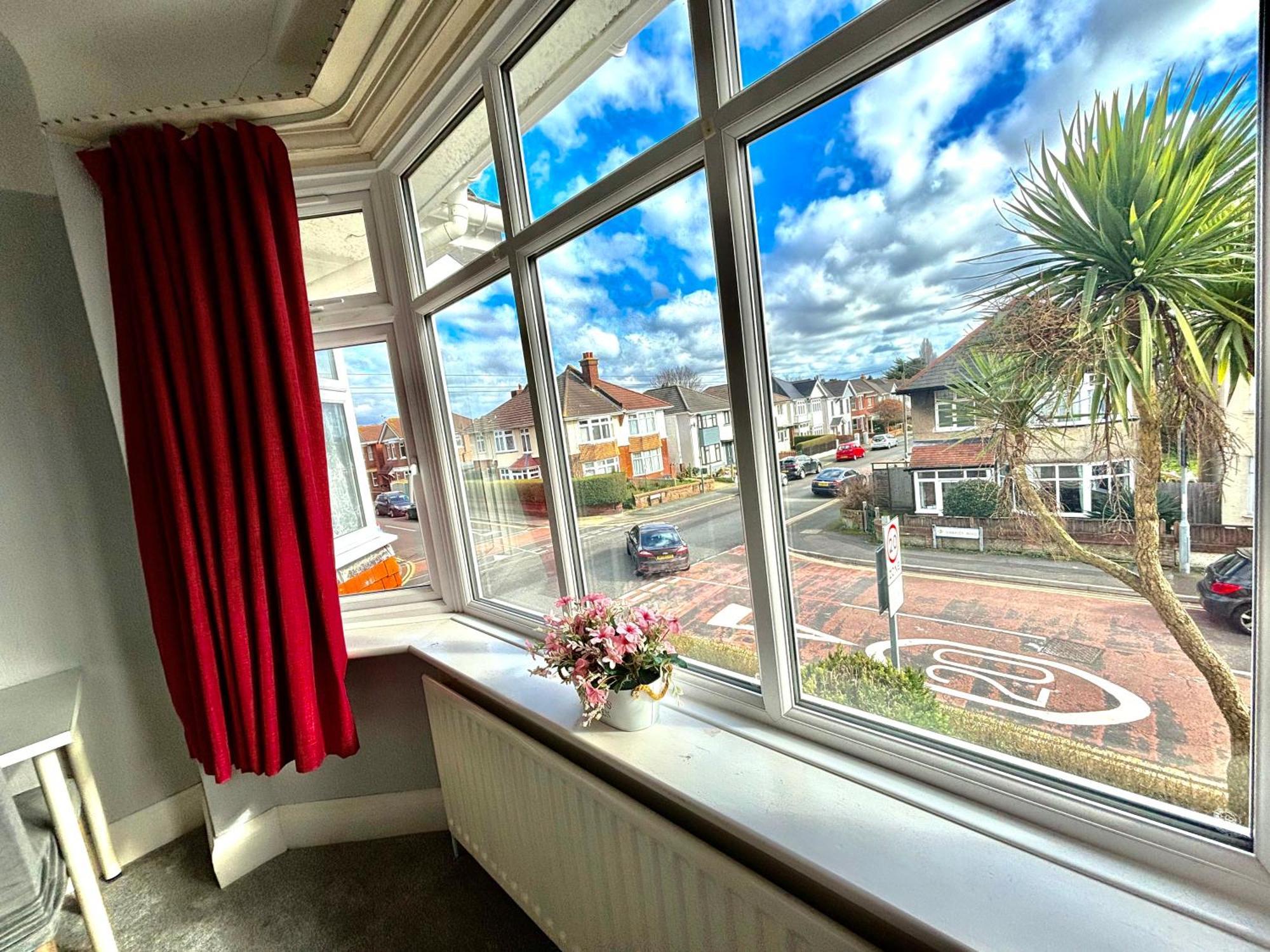 Winton House Home Stay Bournemouth Esterno foto